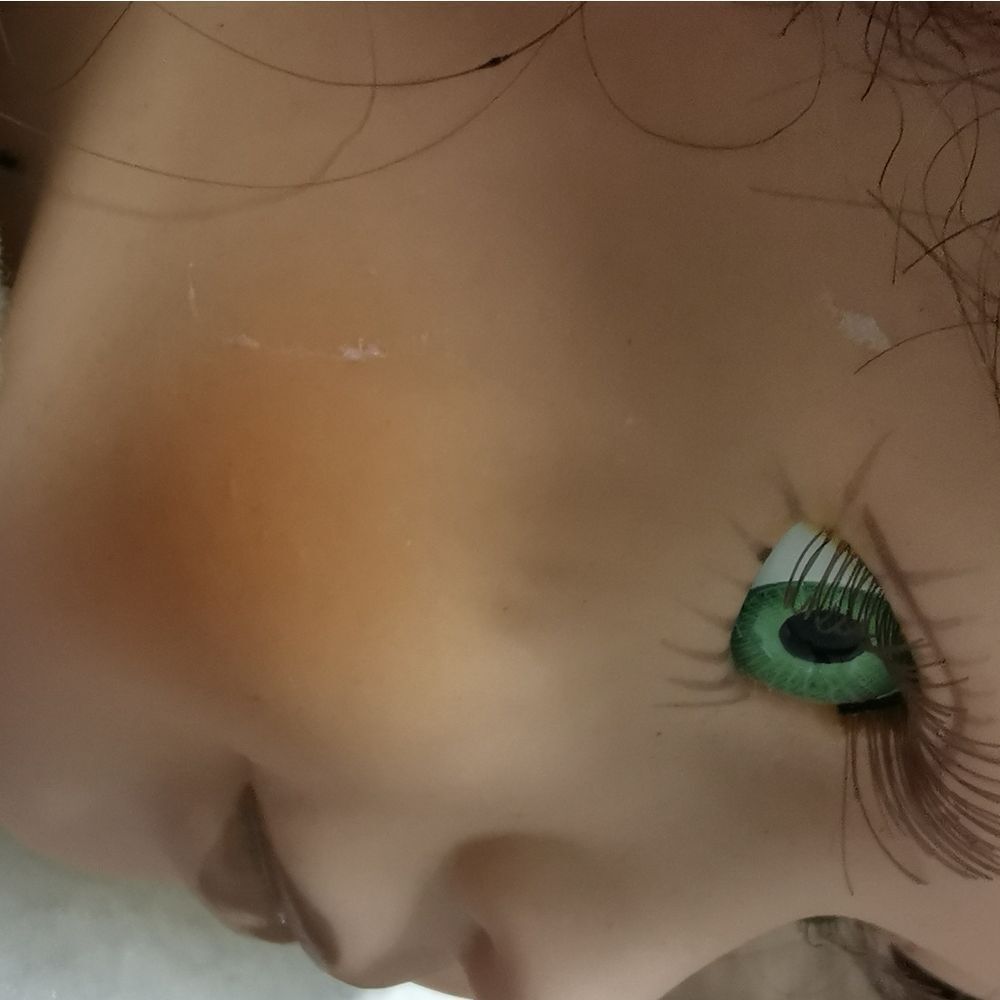 Porcelain doll - Picture 6 of 6